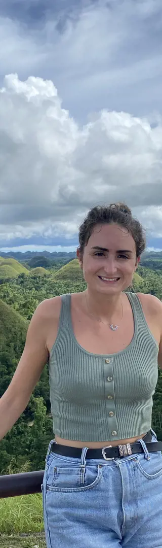 Die berühmten Chocolate Hills erklimmen